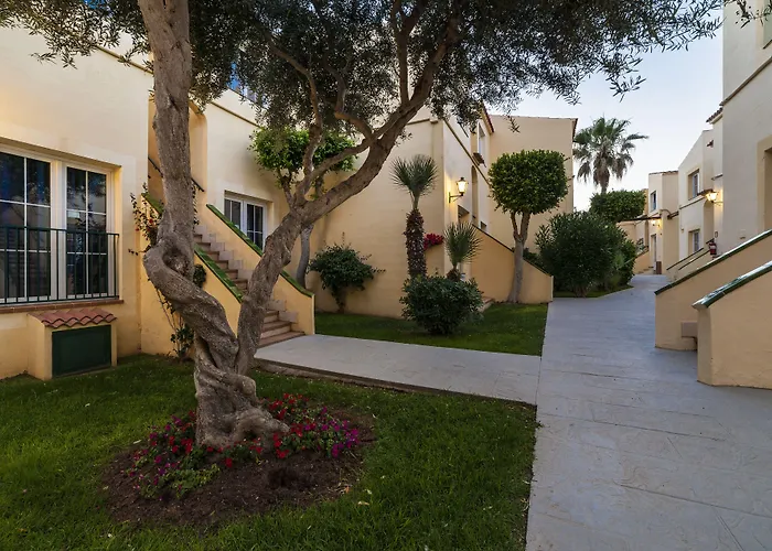 Apartahotel Globales Binimar 3*